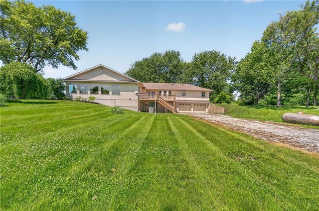 7743 SE Fred Evans Road, Lawson, MO 64062
