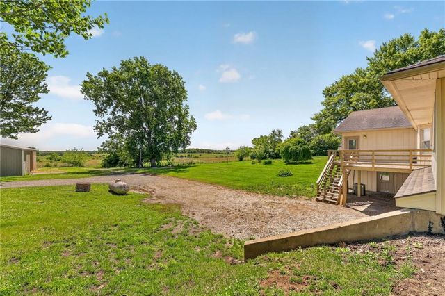 7743 SE Fred Evans Road, Lawson, MO 64062