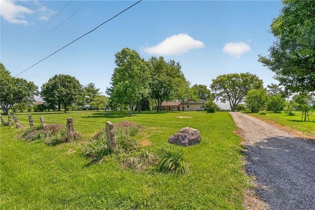7743 SE Fred Evans Road, Lawson, MO 64062