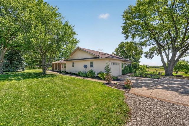 7743 SE Fred Evans Road, Lawson, MO 64062