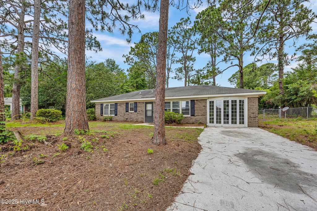 5337 Fielding Drive, Wilmington, NC 28405