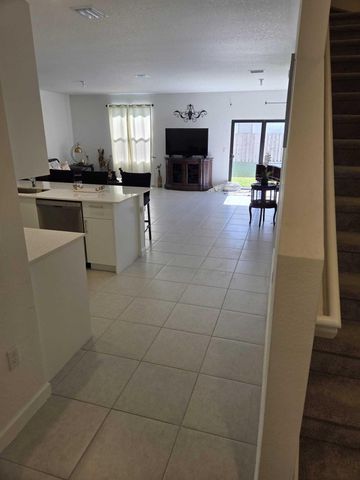 4917 Peacock Way 5838, Dania Beach, FL 33312