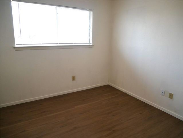 2005 Old West PL B, Round Rock, TX 78681