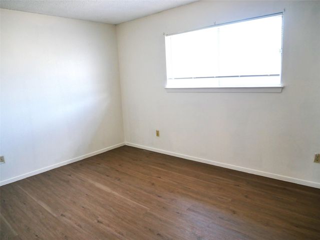 2005 Old West PL B, Round Rock, TX 78681