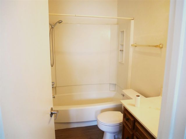 2005 Old West PL B, Round Rock, TX 78681