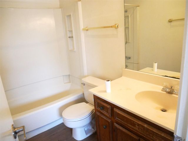 2005 Old West PL B, Round Rock, TX 78681