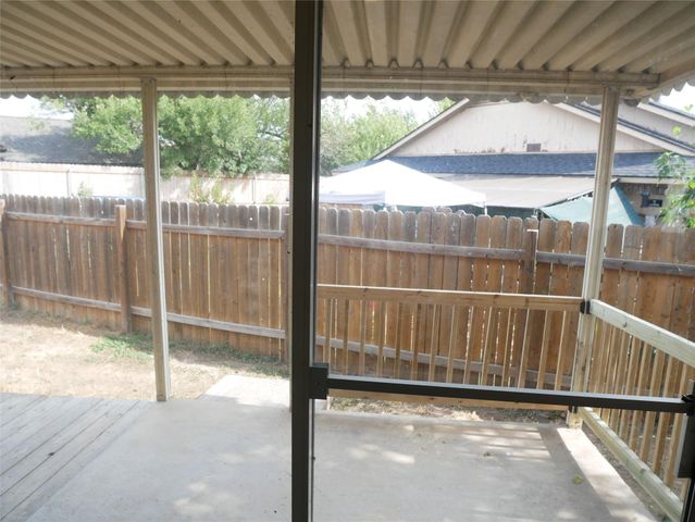 2005 Old West PL B, Round Rock, TX 78681