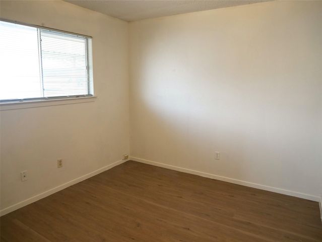 2005 Old West PL B, Round Rock, TX 78681