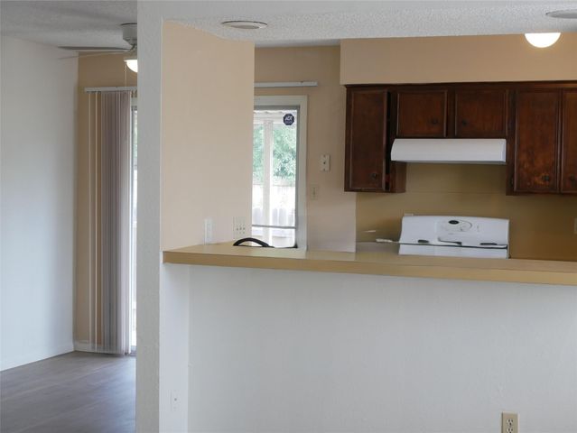 2005 Old West PL B, Round Rock, TX 78681