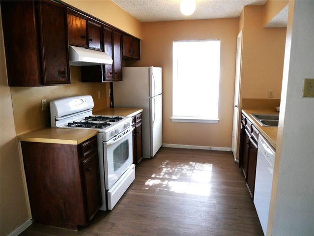 2005 Old West PL B, Round Rock, TX 78681