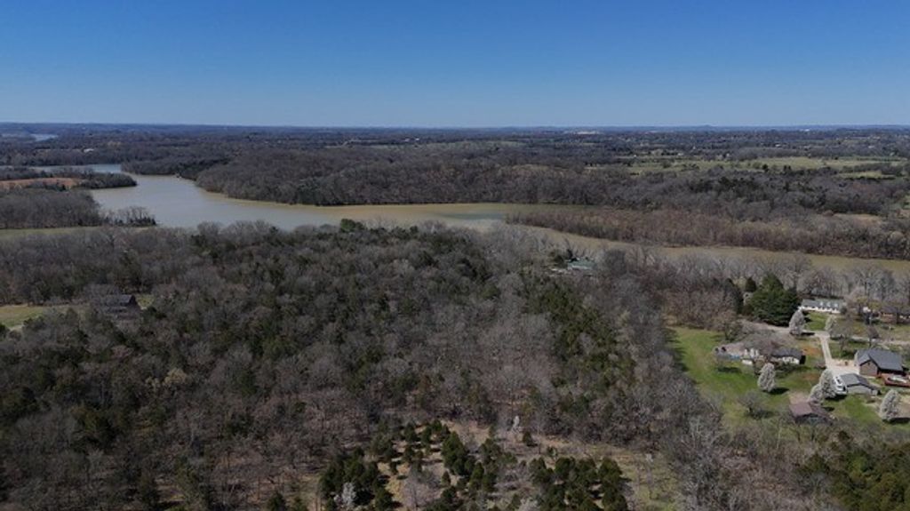 406A Harsh Ln, Castalian Springs, TN 37031