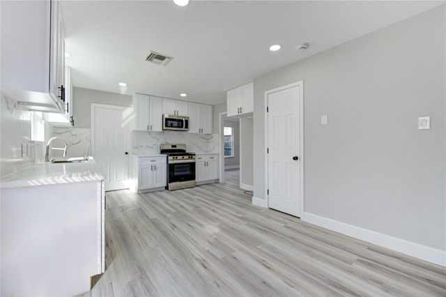 1831 Courtside Place Drive, Missouri City, TX 77489