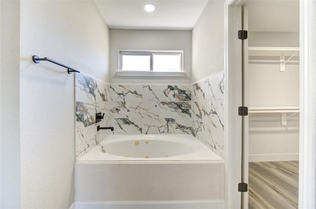 1831 Courtside Place Drive, Missouri City, TX 77489