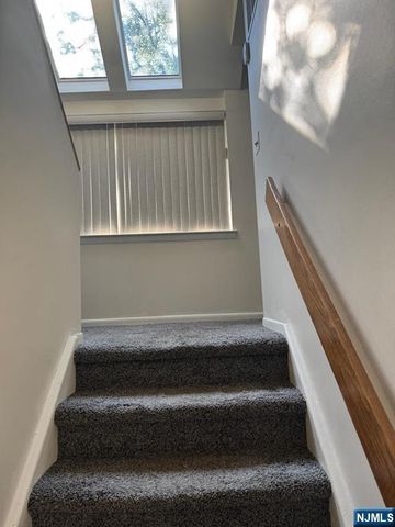 312 Pond Court, Twp Of Washington, NJ 07676