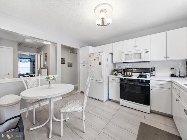 725 VIRGIN ISLAND DR, Williamstown, NJ 08094