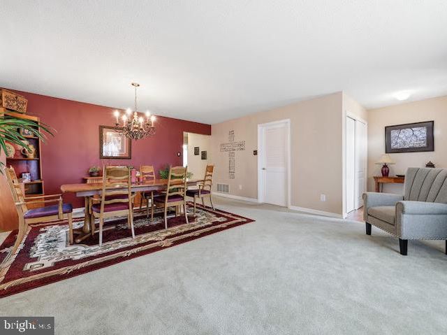 725 VIRGIN ISLAND DR, Williamstown, NJ 08094