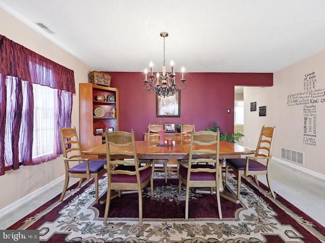 725 VIRGIN ISLAND DR, Williamstown, NJ 08094