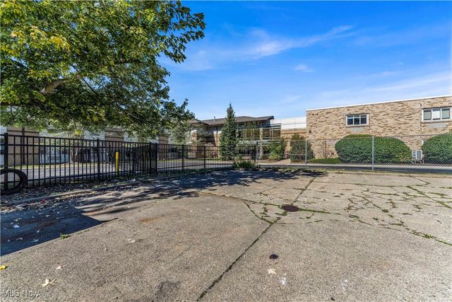 18809 Bella Drive 4, Cleveland, OH 44119