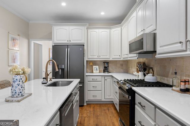 1 London Court, Cartersville, GA 30120