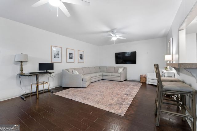 1 London Court, Cartersville, GA 30120