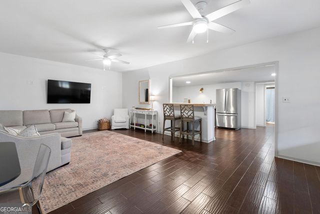 1 London Court, Cartersville, GA 30120