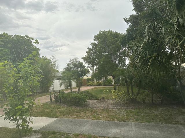 729 SE 2nd Avenue, Delray Beach, FL 33483