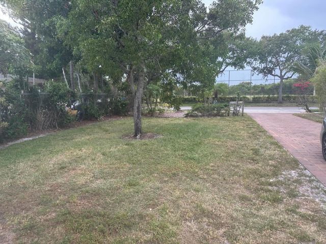 729 SE 2nd Avenue, Delray Beach, FL 33483