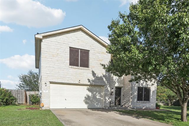 110 Trapper TRL, Bastrop, TX 78602