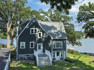 5114 W Lake Shore Drive, Wonder Lake, IL 60097
