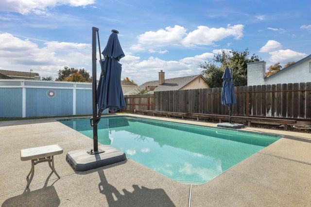 1809 Blueridge Ct, Modesto, CA 95351