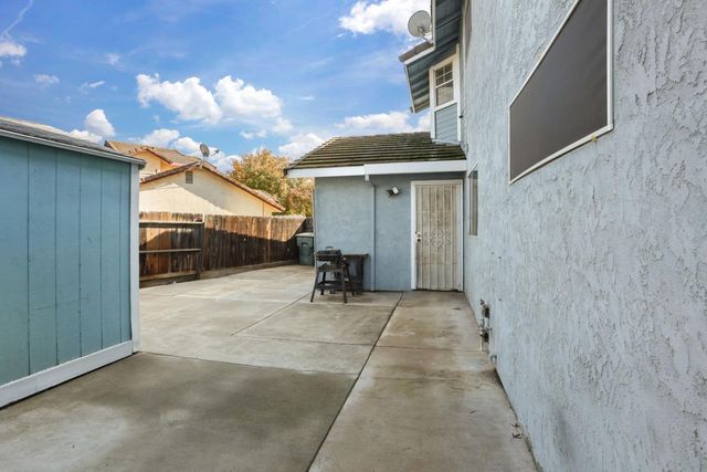 1809 Blueridge Ct, Modesto, CA 95351