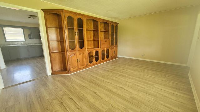 10327 S Highway 60, Lane City, TX 77453