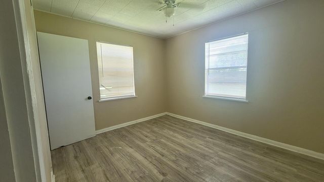 10327 S Highway 60, Lane City, TX 77453