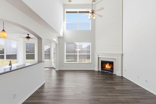 40 Morro Bay Drive, Manvel, TX 77578