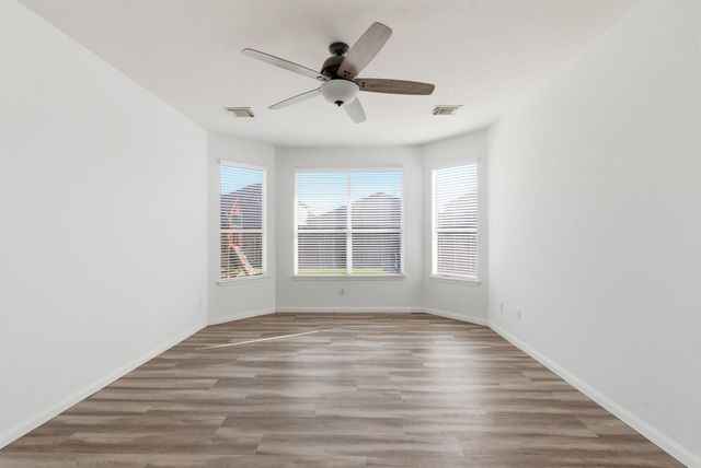 40 Morro Bay Drive, Manvel, TX 77578