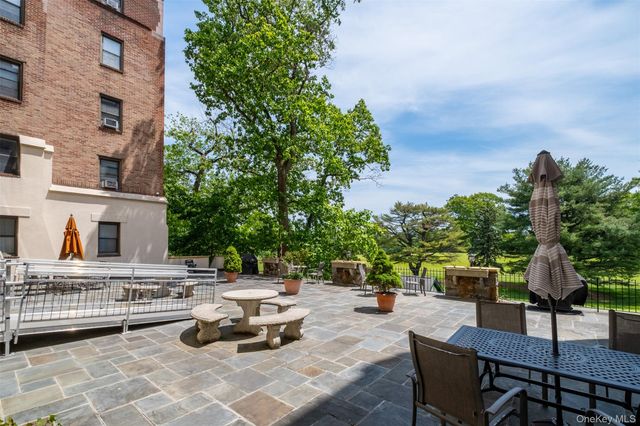 4784 Boston Post Road B23, Pelham, NY 10803