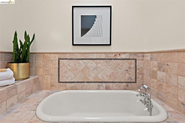 2512 9Th St 10, Berkeley, CA 94710