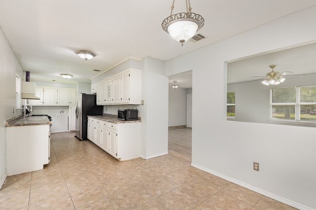 116 Denton Drive, Euless, TX 76039