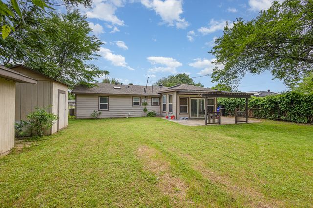 116 Denton Drive, Euless, TX 76039