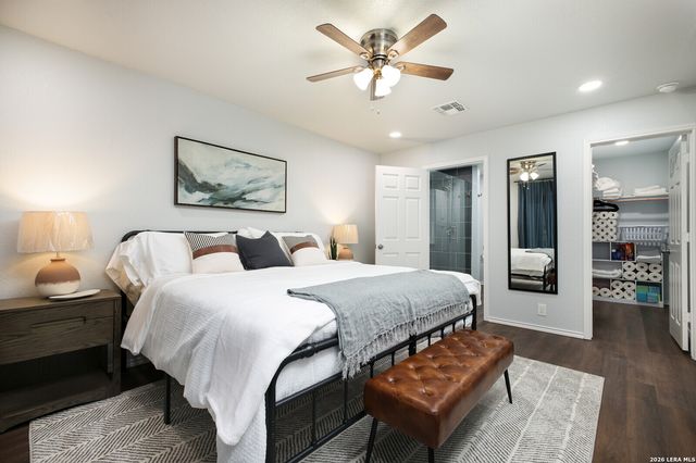559 W Nacogdoches St, New Braunfels, TX 78130