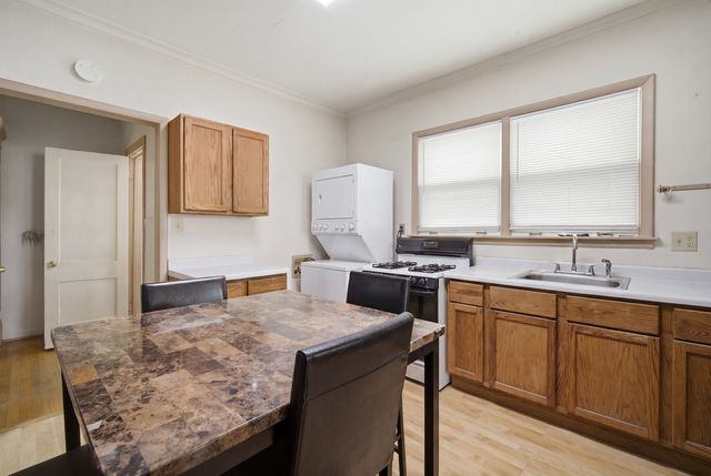 4849 W Ainslie Street, Chicago, IL 60630