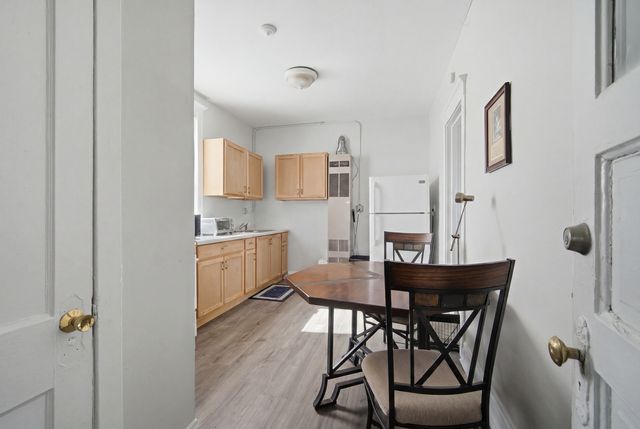 4849 W Ainslie Street, Chicago, IL 60630