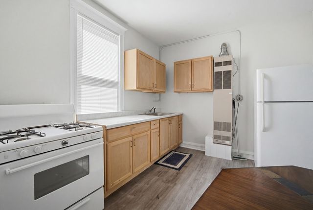4849 W Ainslie Street, Chicago, IL 60630