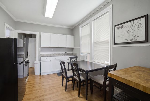 4849 W Ainslie Street, Chicago, IL 60630