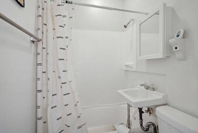 4849 W Ainslie Street, Chicago, IL 60630