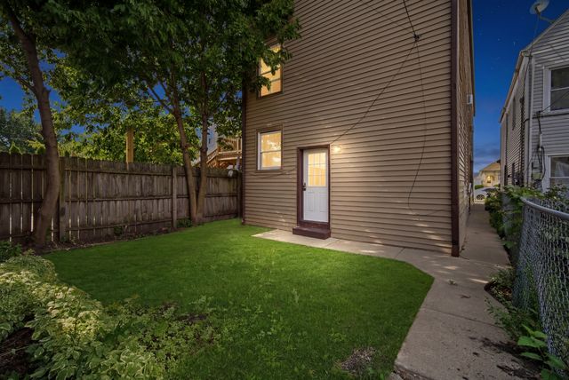 4849 W Ainslie Street, Chicago, IL 60630