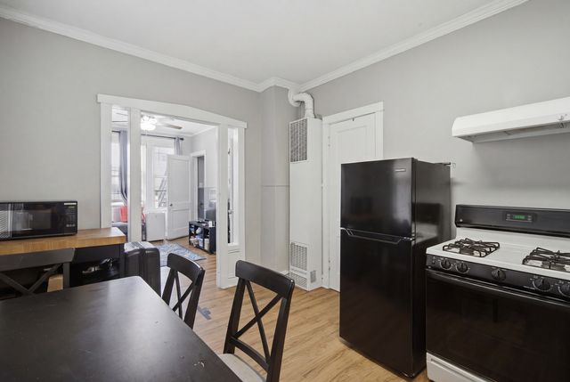 4849 W Ainslie Street, Chicago, IL 60630
