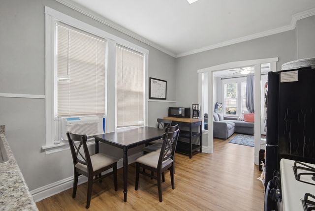 4849 W Ainslie Street, Chicago, IL 60630