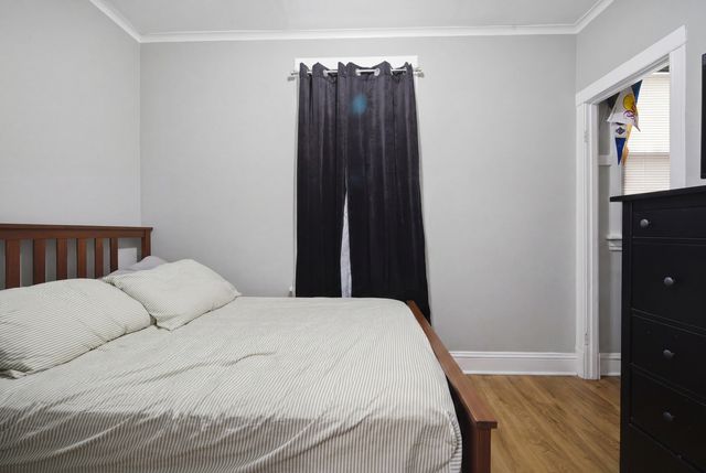 4849 W Ainslie Street, Chicago, IL 60630