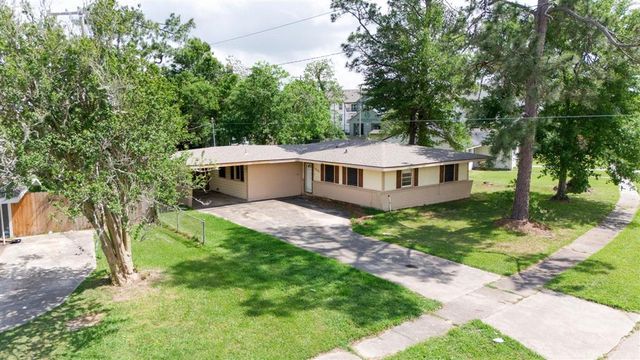 3605 E Roosevelt Street, Lake Charles, LA 70607
